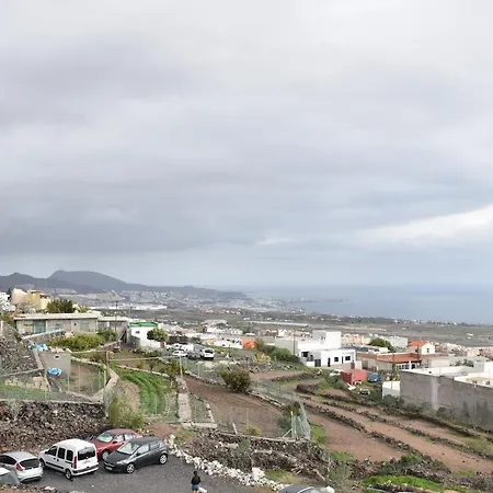 Nicolosa Апартаменты